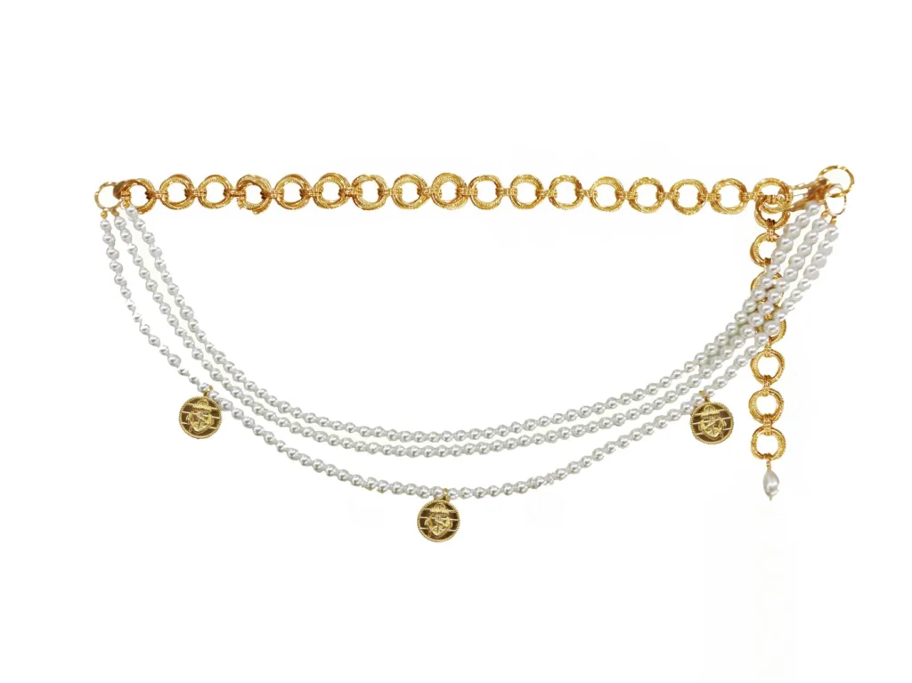 Пояс из жемчуга и львами